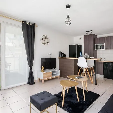 Pure Gold - Casa Vostra - Caution 800 Eur & Id Requises - Proche Chateau Rouge Διαμέρισμα
