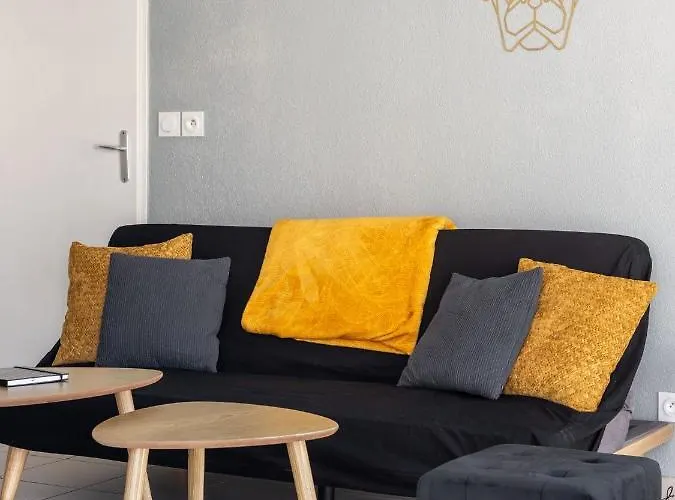 Apartment Pure Gold - Casa Vostra - Caution 800 Eur & Id Requises - Proche Chateau Rouge *