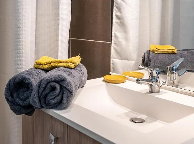 Pure Gold - Casa Vostra - Caution 800 Eur & Id Requises - Proche Chateau Rouge Apartment Annemasse